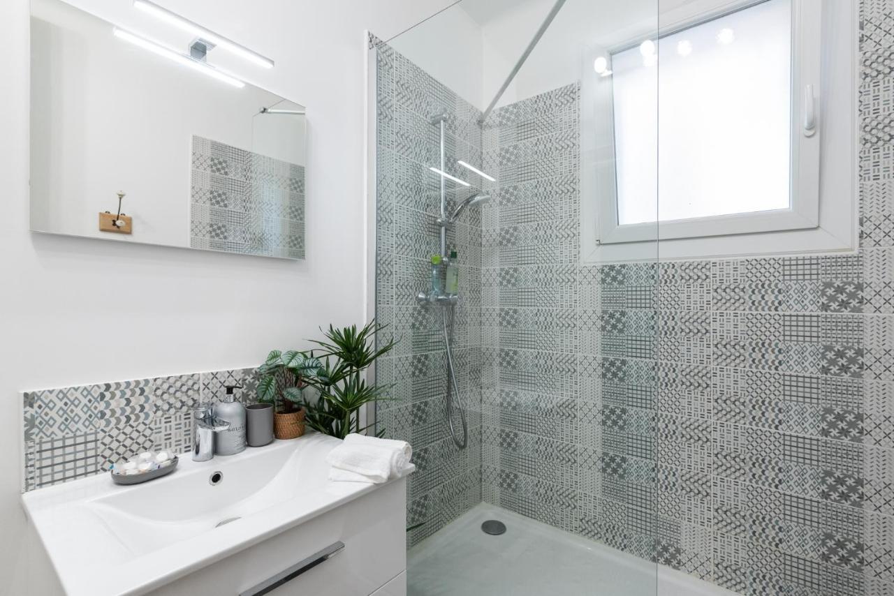 Studio Blue Confort , Proche Gare Part Dieu Apartment Villeurbanne Bagian luar foto